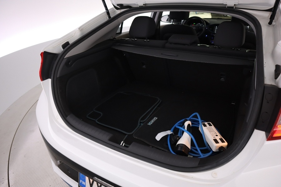 Hyundai IONIQ plug-in vaihtoauto