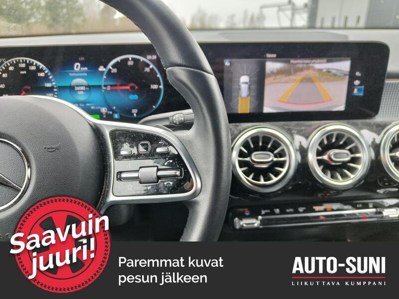 Mercedes-Benz EQB vaihtoauto