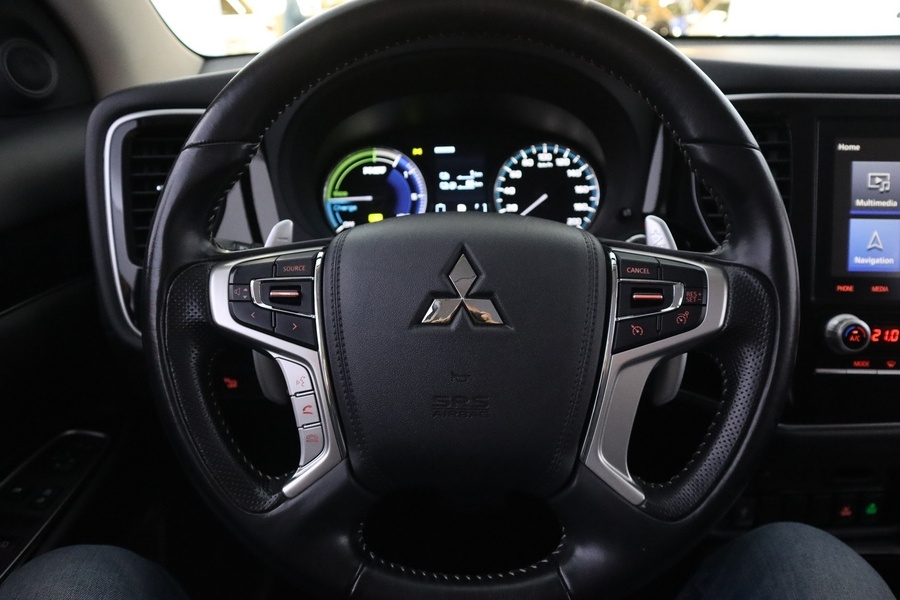 Mitsubishi Outlander PHEV vaihtoauto