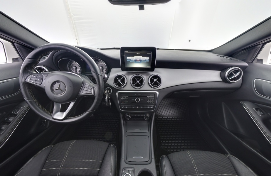Mercedes-Benz GLA vaihtoauto