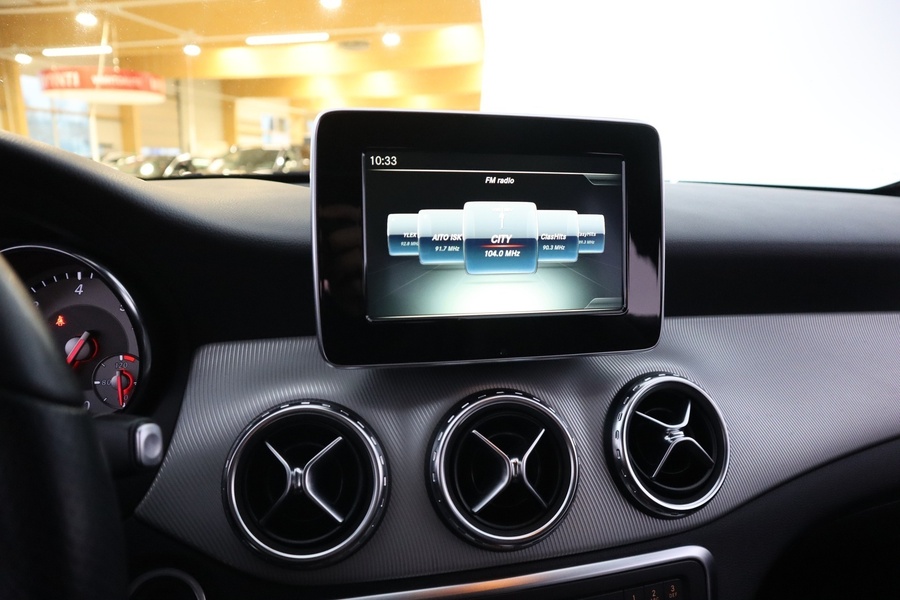 Mercedes-Benz GLA vaihtoauto