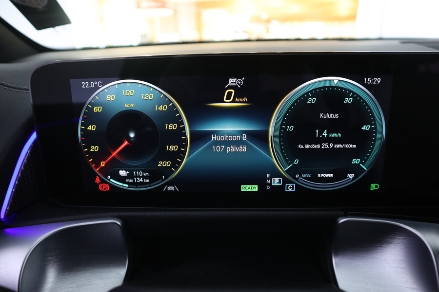 Mercedes-Benz EQB vaihtoauto