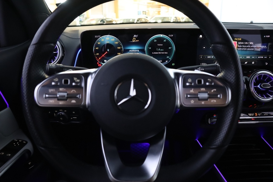 Mercedes-Benz EQB vaihtoauto