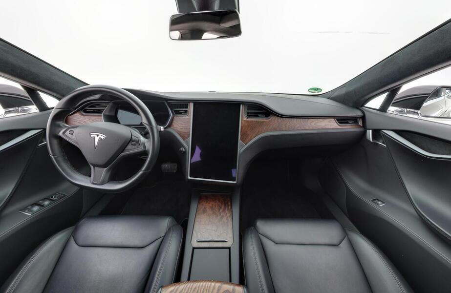 Tesla Model S vaihtoauto