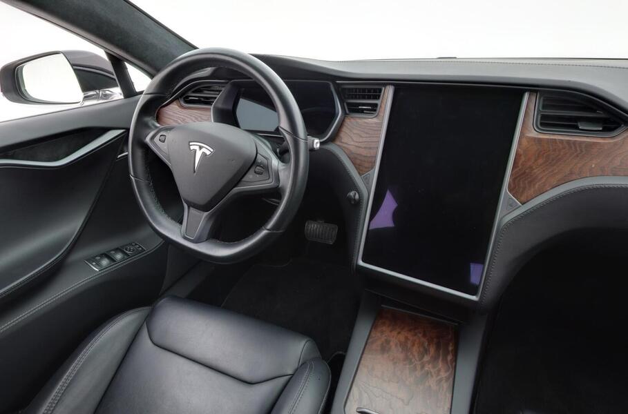 Tesla Model S vaihtoauto