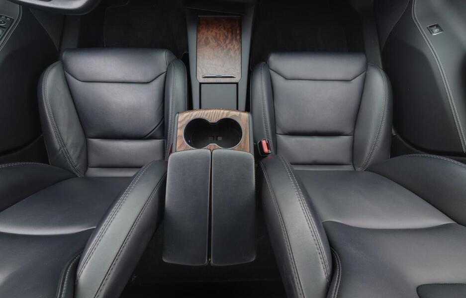 Tesla Model S vaihtoauto