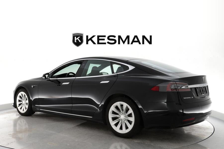 Tesla Model S vaihtoauto