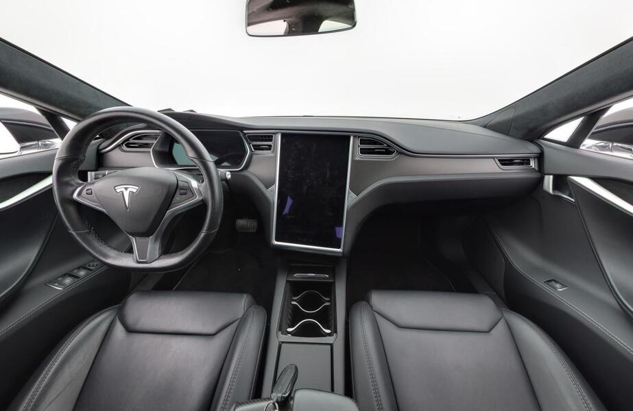 Tesla Model S vaihtoauto