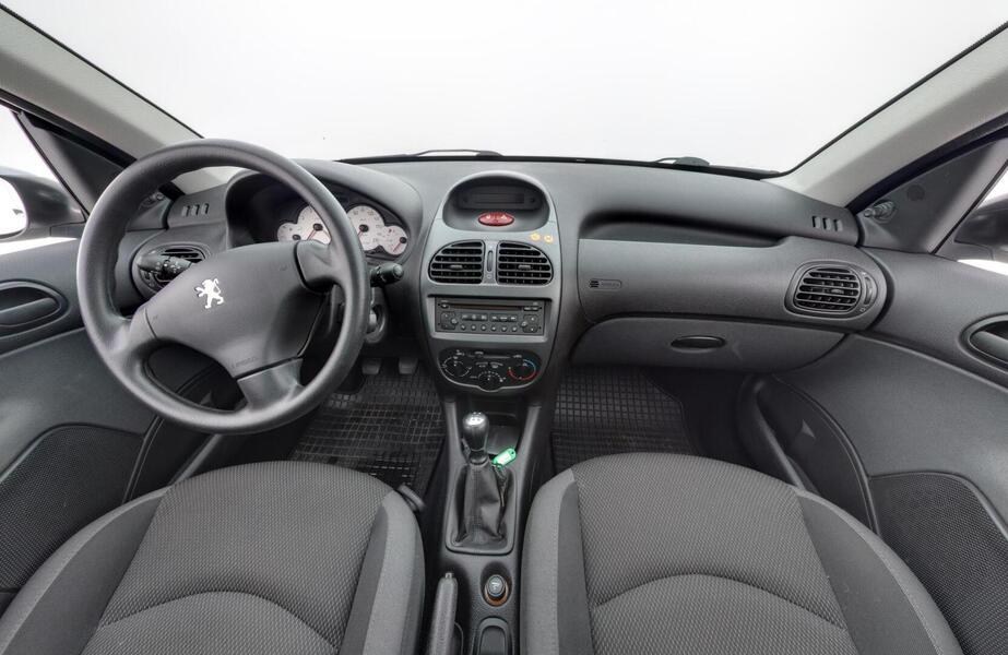 Peugeot 206 vaihtoauto