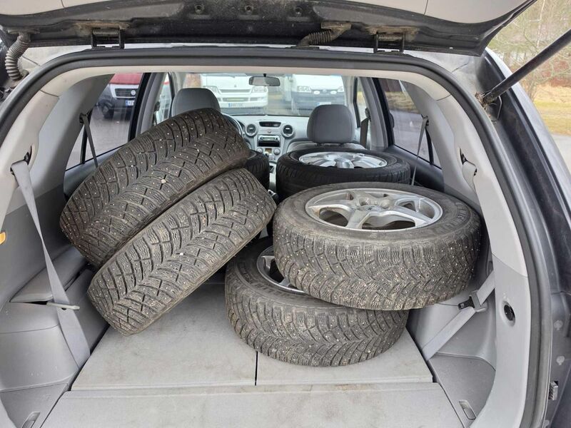 Kia Carens vaihtoauto