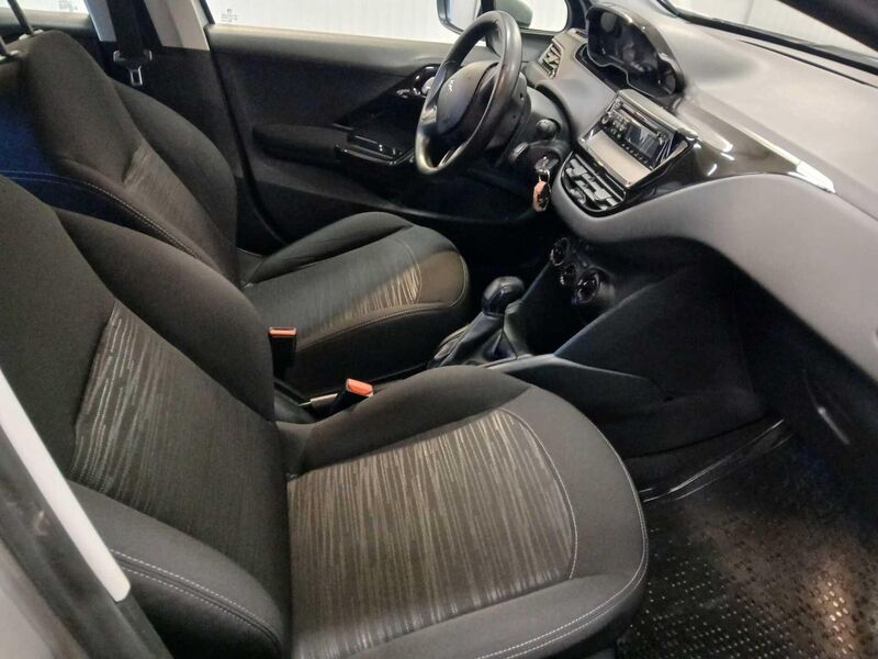 Peugeot 208 vaihtoauto