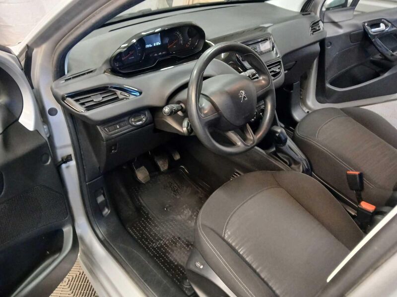 Peugeot 208 vaihtoauto