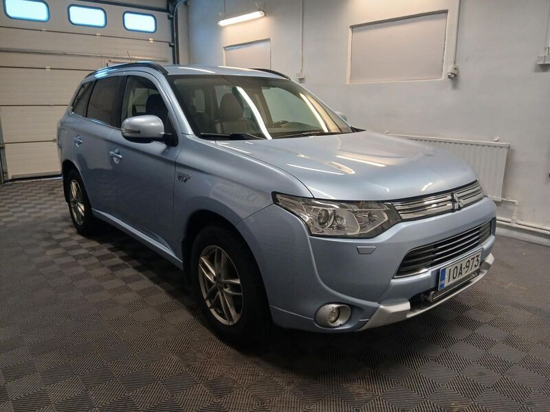 Mitsubishi Outlander PHEV vaihtoauto