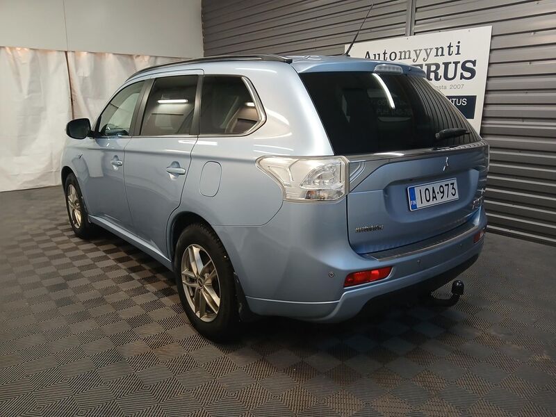Mitsubishi Outlander PHEV vaihtoauto