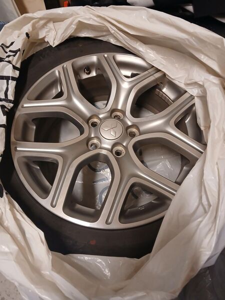 Mitsubishi Outlander PHEV vaihtoauto