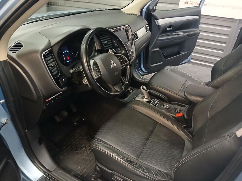 Mitsubishi Outlander PHEV vaihtoauto