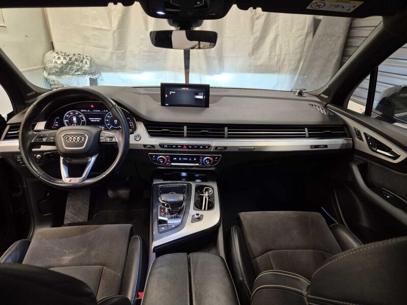 Audi Q7 vaihtoauto