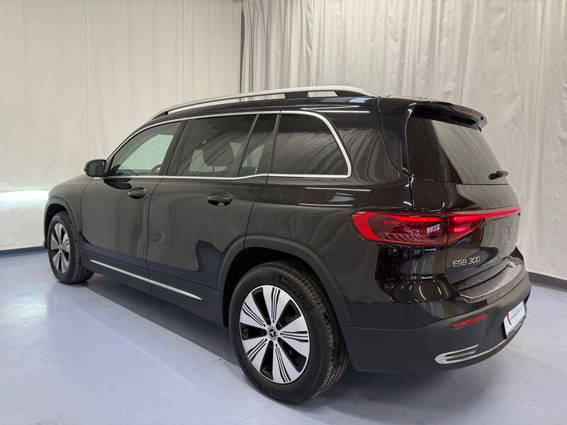 Mercedes-Benz EQB vaihtoauto