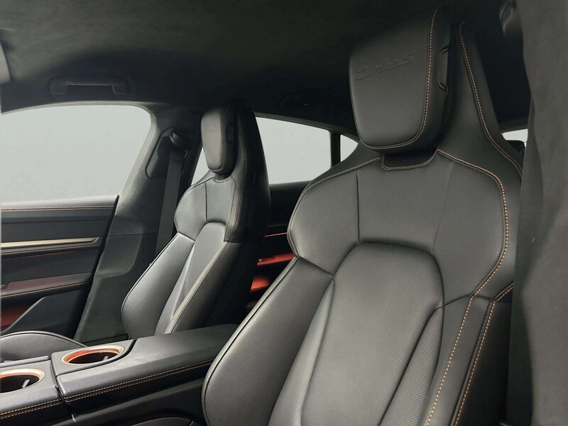 Porsche Taycan vaihtoauto