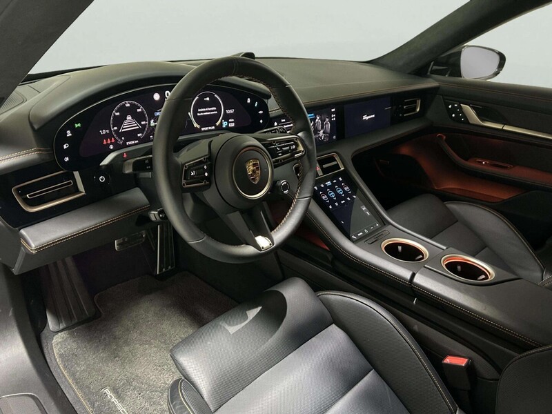 Porsche Taycan vaihtoauto