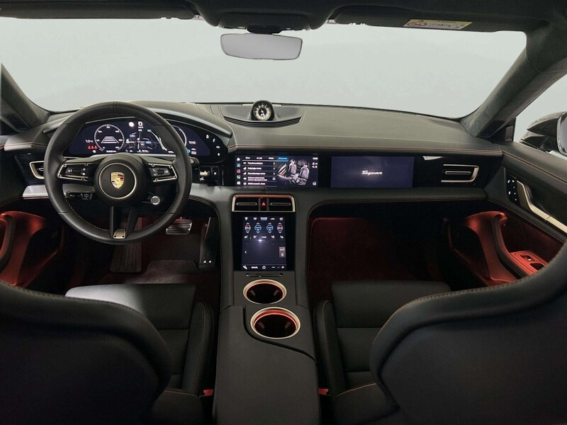 Porsche Taycan vaihtoauto