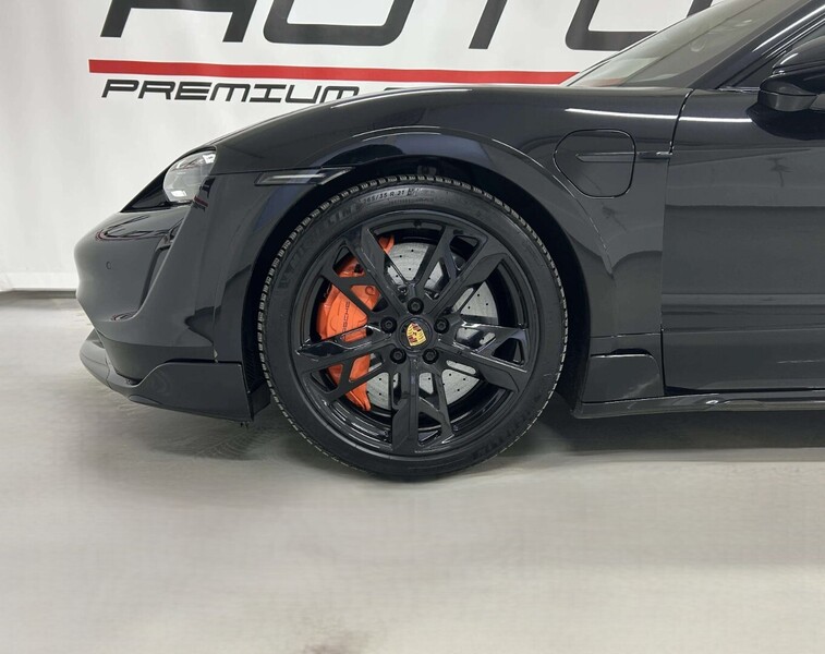 Porsche Taycan vaihtoauto