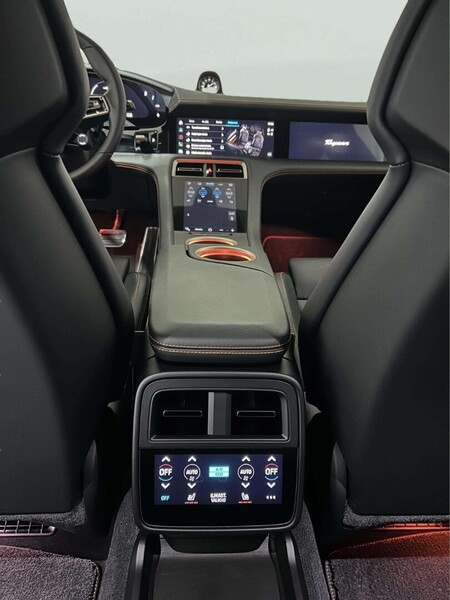 Porsche Taycan vaihtoauto