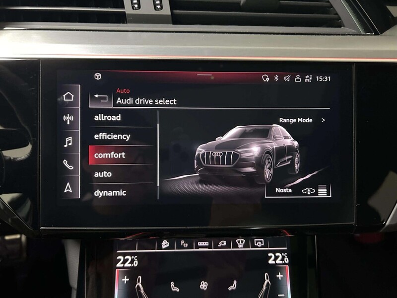 Audi Q8 e-tron vaihtoauto