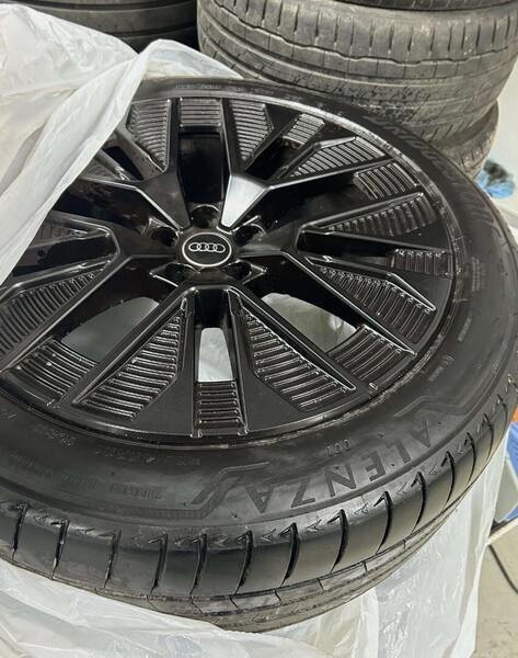 Audi Q8 e-tron vaihtoauto