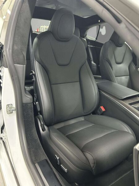 Tesla Model S vaihtoauto