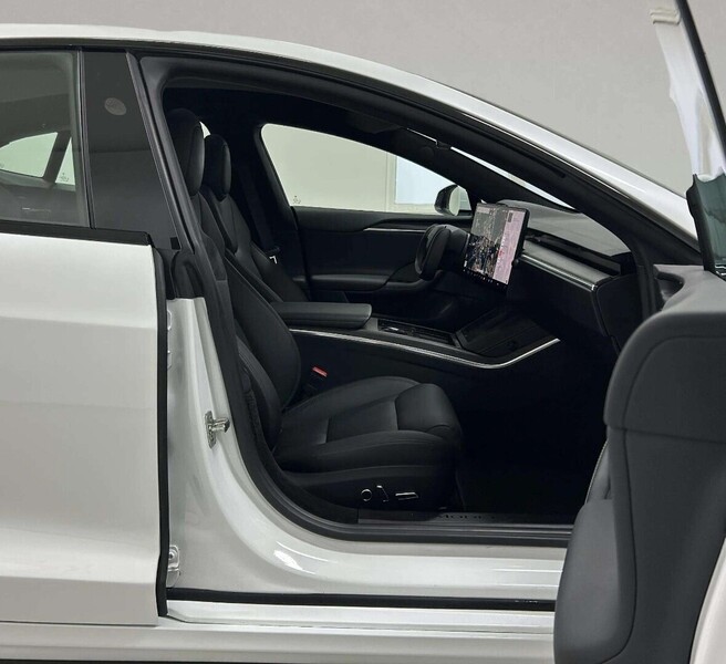 Tesla Model S vaihtoauto