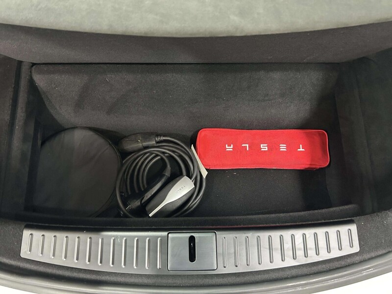 Tesla Model S vaihtoauto