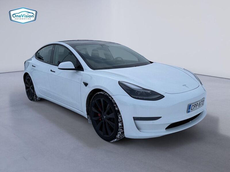 Tesla Model 3 vaihtoauto