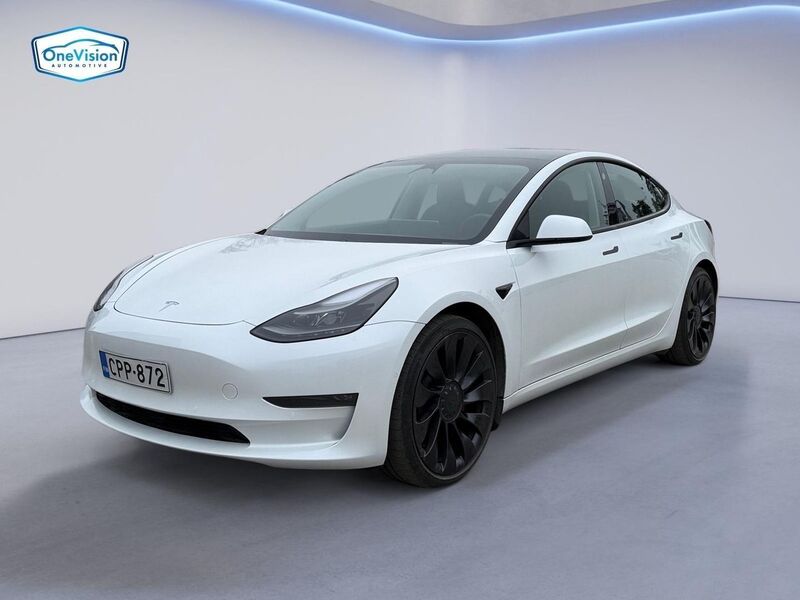 Tesla Model 3 vaihtoauto