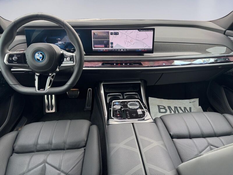 BMW i7 vaihtoauto