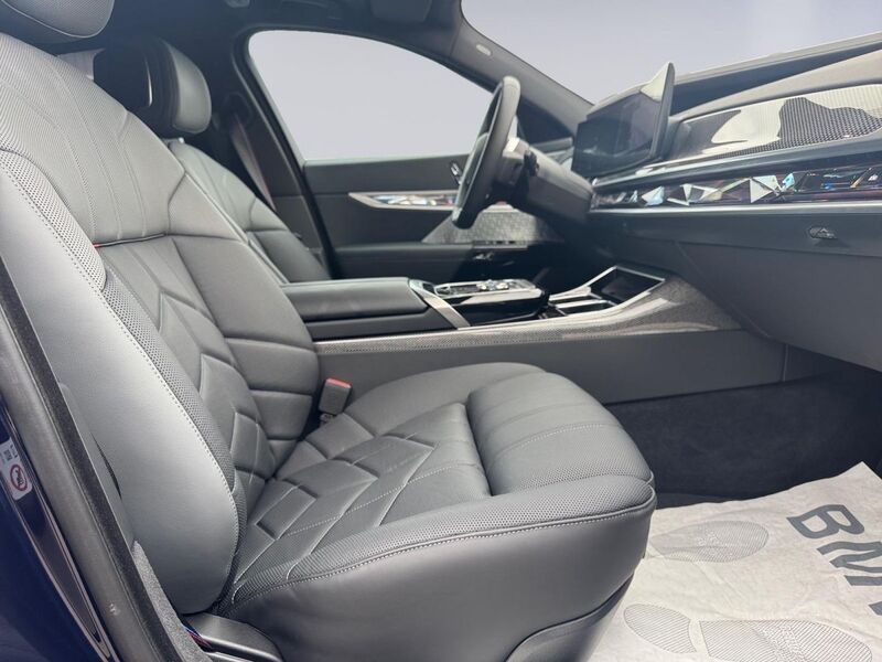 BMW i7 vaihtoauto