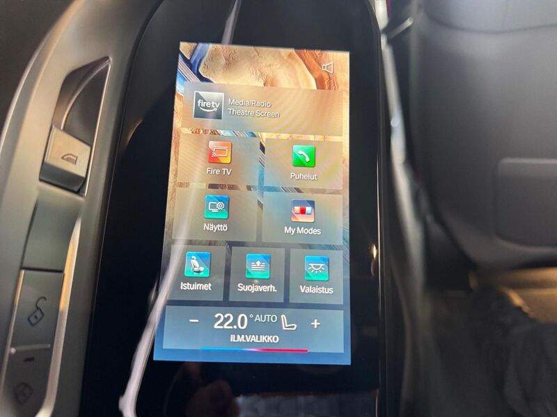 BMW i7 vaihtoauto