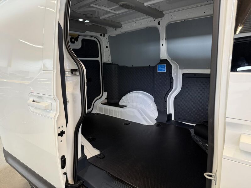 Kia PV5 Cargo vaihtoauto