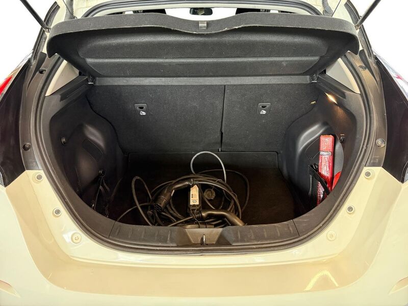 Nissan Leaf vaihtoauto