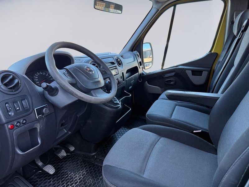 Nissan NV400 vaihtoauto