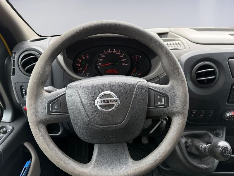 Nissan NV400 vaihtoauto