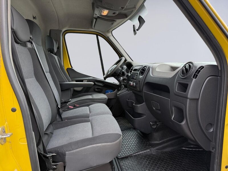 Nissan NV400 vaihtoauto