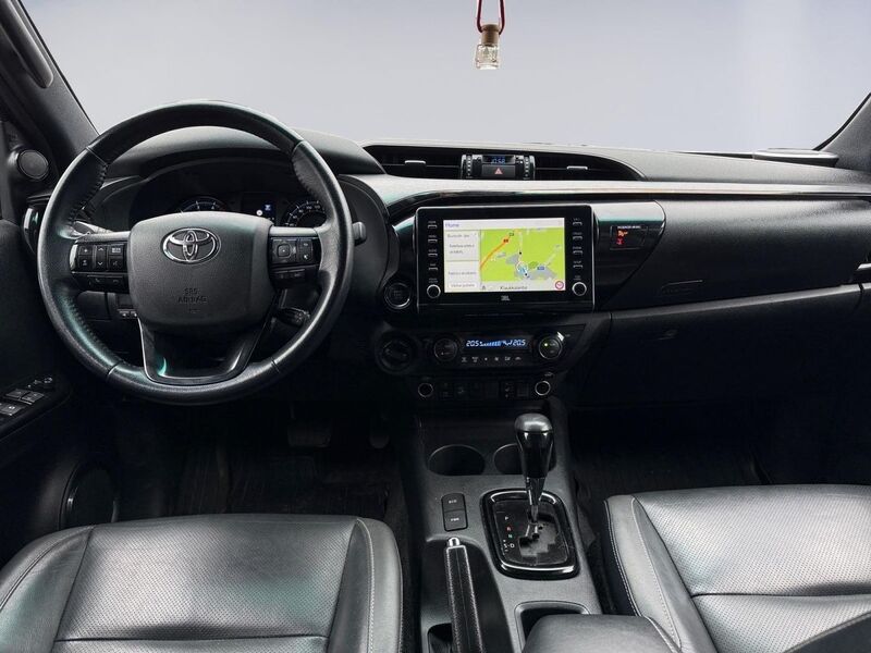 Toyota Hilux vaihtoauto