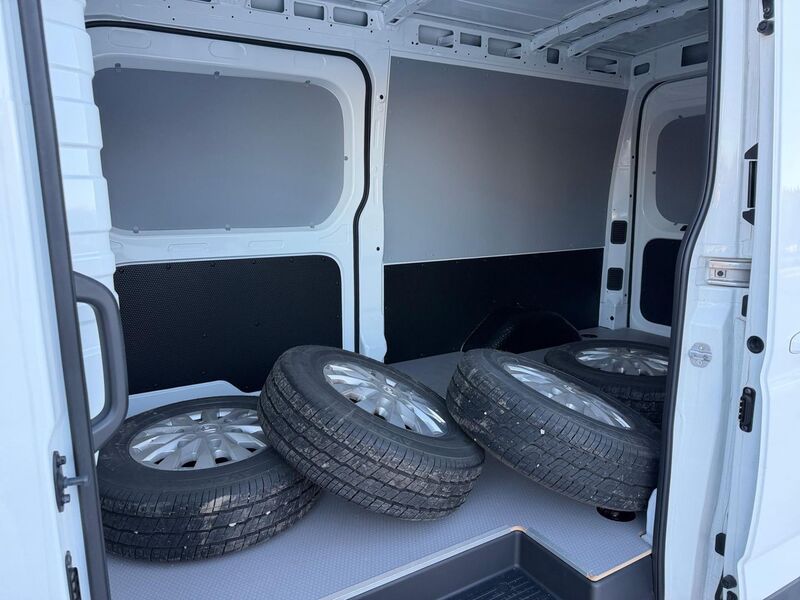 Maxus e-Deliver 9 vaihtoauto