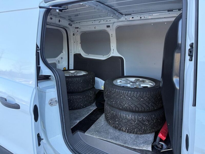 Ford Transit Connect vaihtoauto