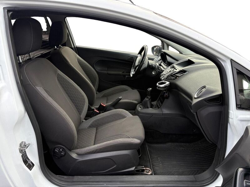 Ford Fiesta Van vaihtoauto