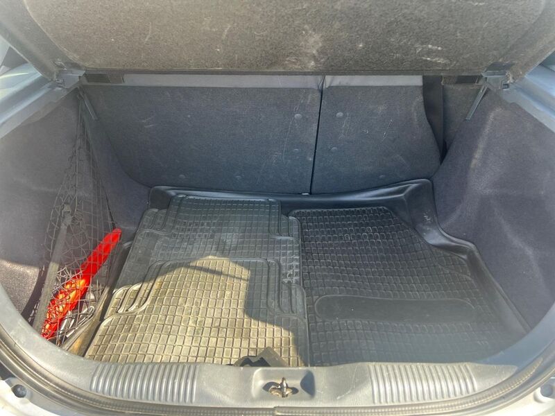 Nissan Almera vaihtoauto