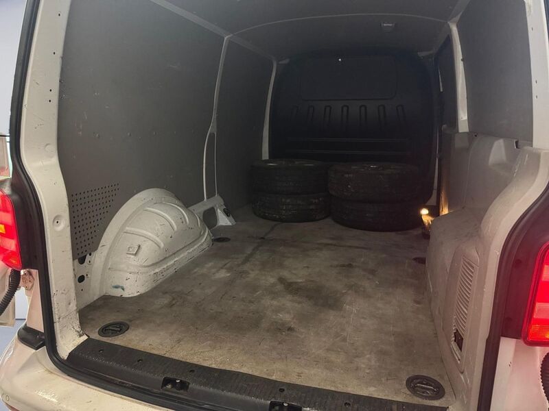 Volkswagen Transporter vaihtoauto