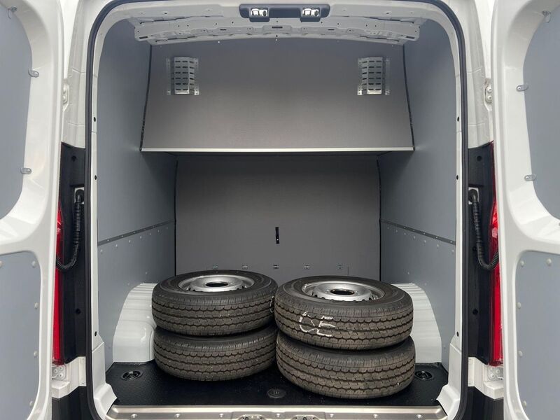 Maxus Deliver 9 vaihtoauto