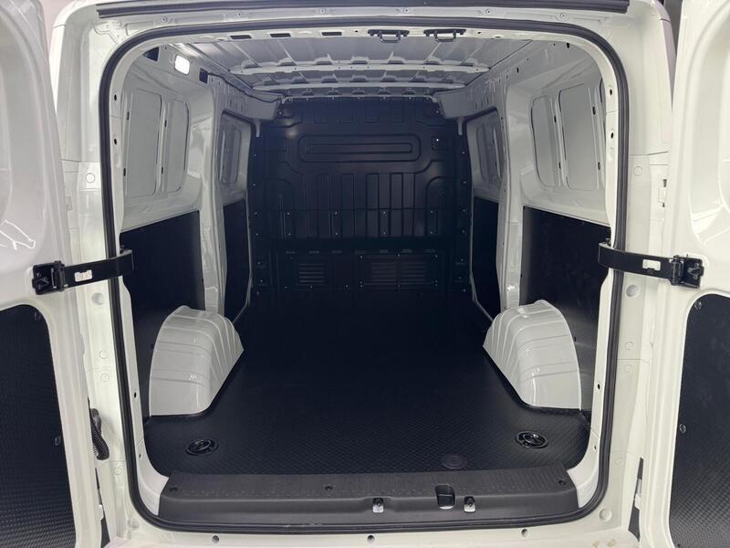 Maxus e-Deliver 5 vaihtoauto